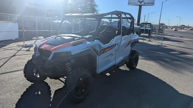 2025 Polaris GENERAL 4 1000 SPORT GHOST GRAYImage 4