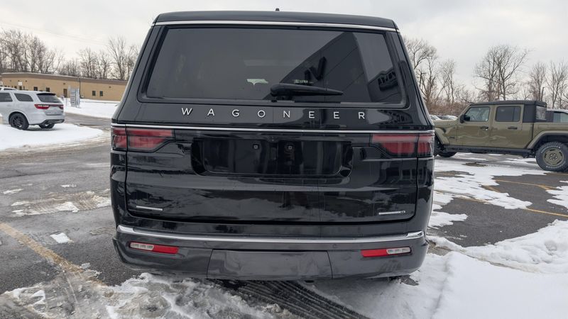 2022 Jeep Wagoneer Series IImage 6