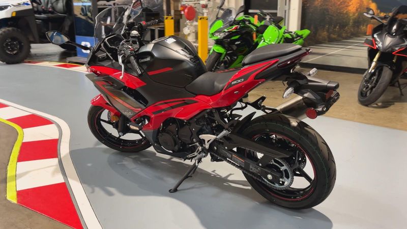 2025 Kawasaki NINJA 500 SE ABS Image 6