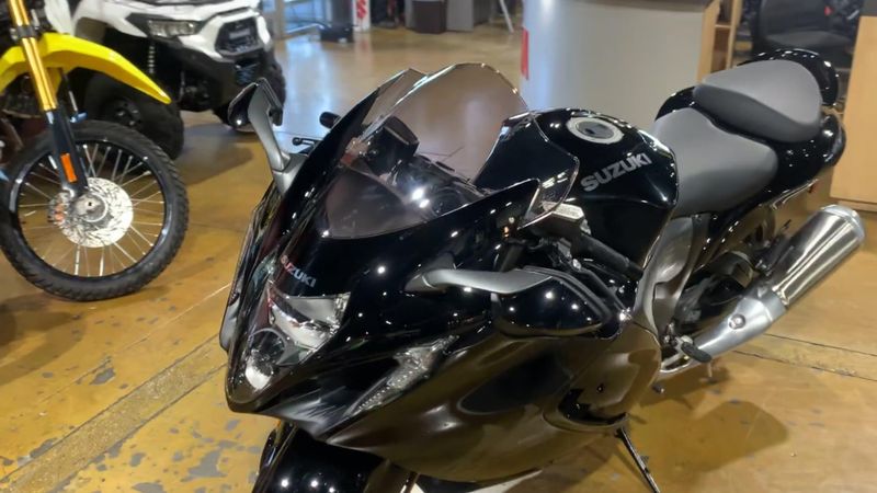 New 2025 Suzuki Hayabusa Image 6