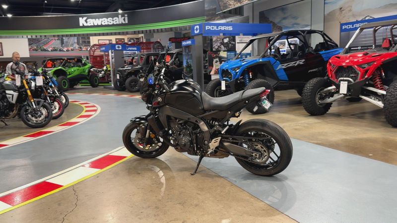 Used 2022 Yamaha MT-09 CA Image 2