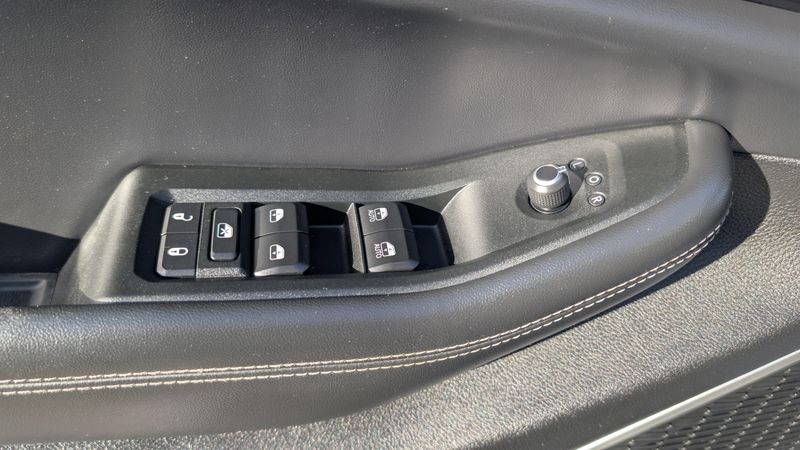 Used 2021 Jeep Grand Cherokee L AltitudeImage 17