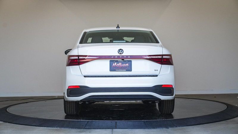 New 2025 Volkswagen Jetta 1.5T SEImage 3