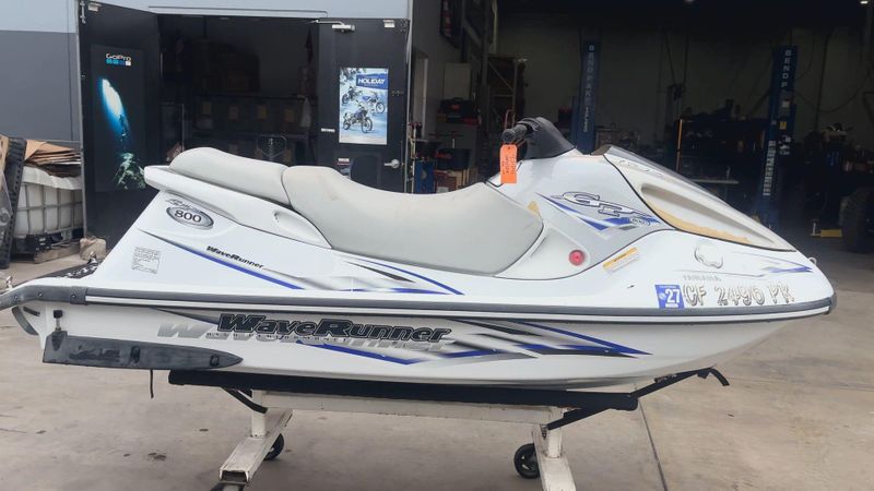 Used 2000 Yamaha GP 800 Image 9