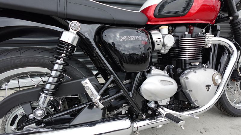 New 2025 Triumph Bonneville T120 