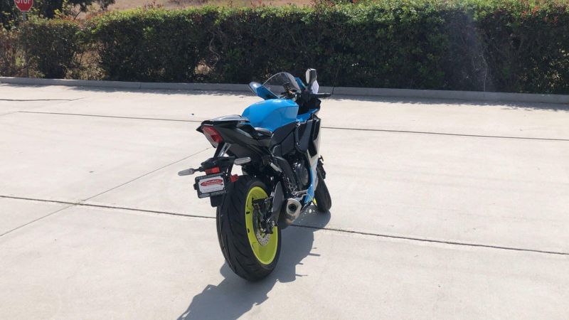 New 2026 Yamaha YZF-R7 Image 2