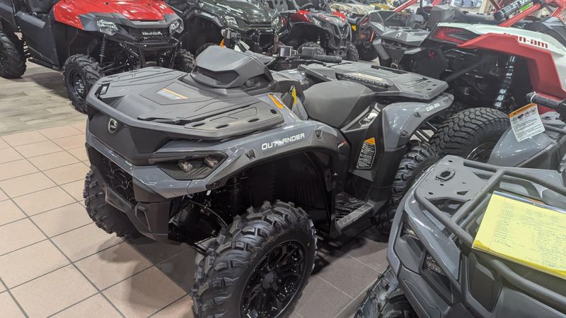 2025 Can-Am OUTLANDER DPS 1000 GRANITE GRAY Image 4