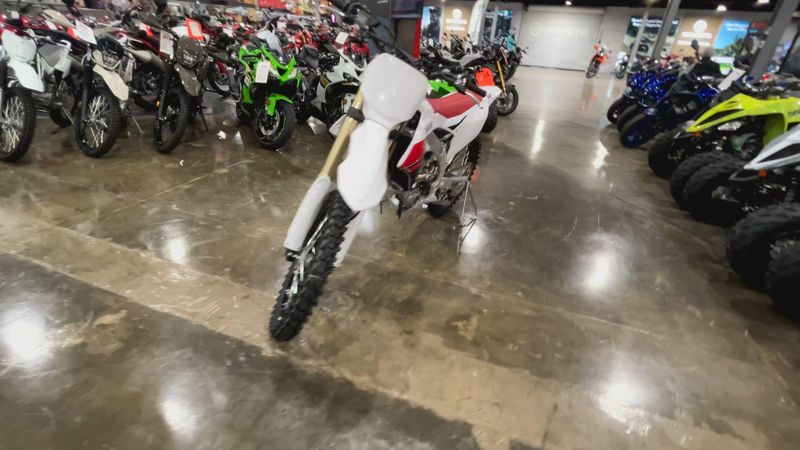 New 2026 Yamaha YZ250F 70TH ANNIVERSARY EDITION Image 4