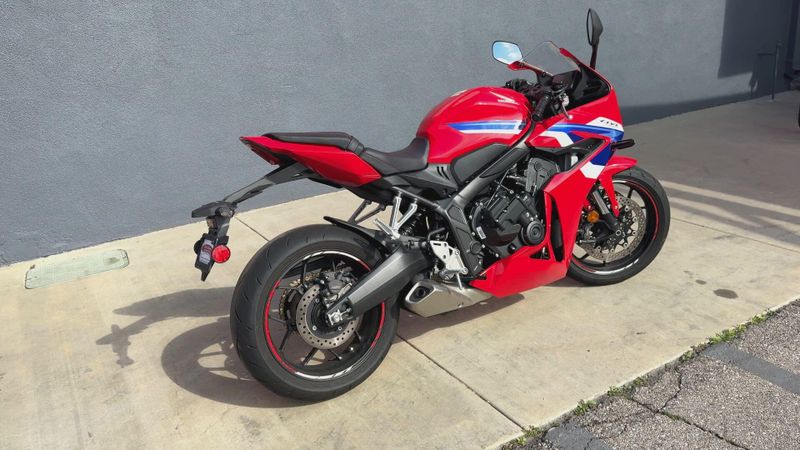 Used 2024 Honda CBR650R ABS Image 4