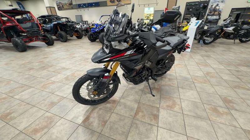 New 2025 Suzuki V-STROM 1050DE Image 8