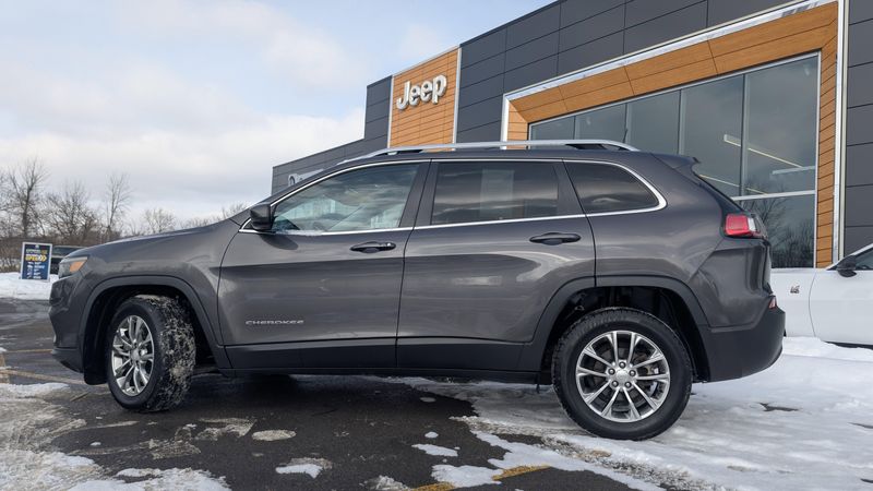 Used 2021 Jeep Cherokee Latitude PlusImage 8