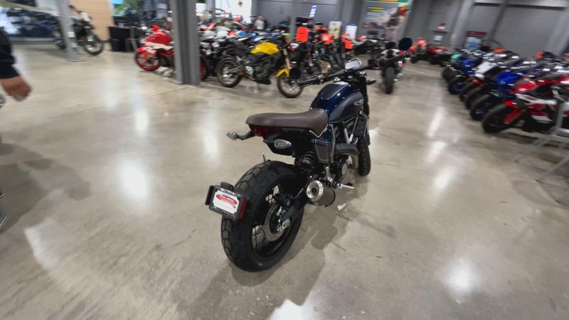 New 2025 Ducati SCRAMBLER 800 NIGHTSHIFT Image 8