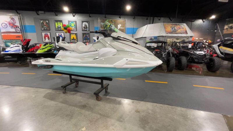 2025 Yamaha VX CRUISER HO W/AUDIO  in a PEARL/MINT exterior color. Del Amo Motorsports of Redondo Beach (424) 390-7811 delamomotorsports.com 