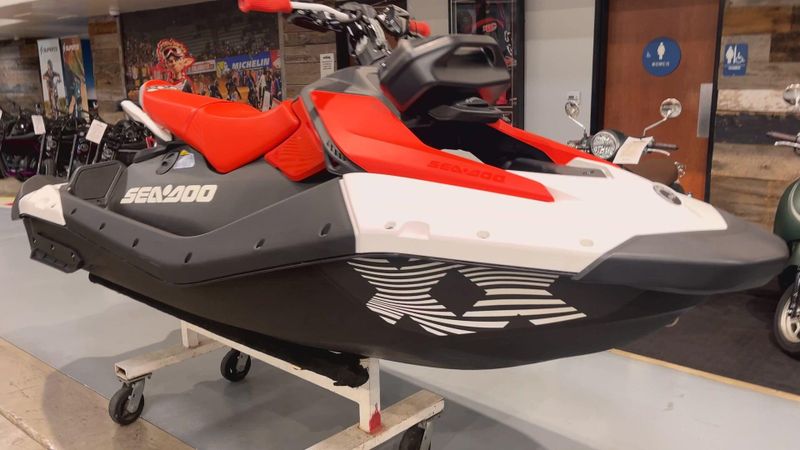 New 2025 Sea-Doo SPARK FOR 3 90 TRIXX (SOUND SYSTEM) Image 6