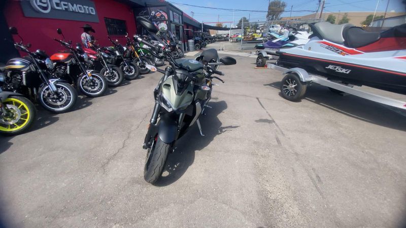 Used 2025 Ducati STREETFIGHTER V2 Image 8