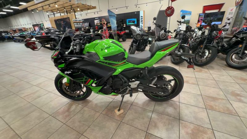 Used 2023 Kawasaki NINJA 650 Image 6