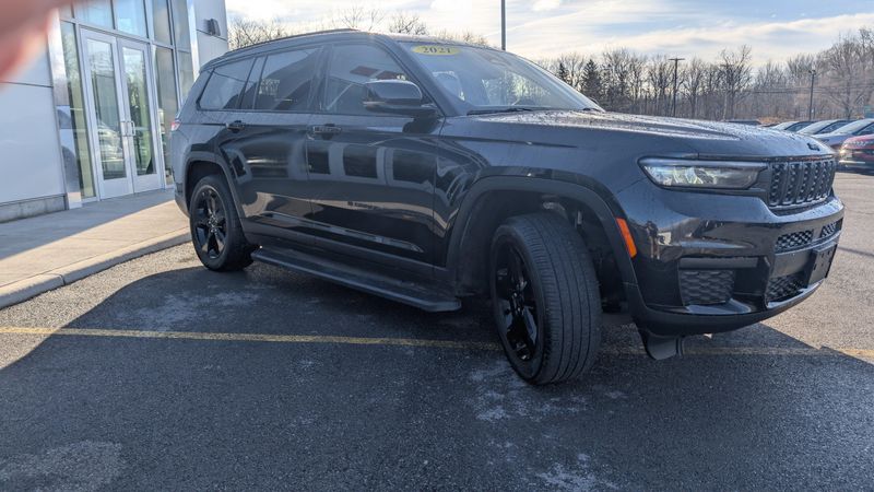 Used 2021 Jeep Grand Cherokee L AltitudeImage 3