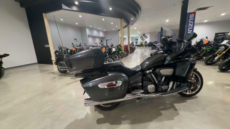 Used 2018 Yamaha Star Venture Image 9