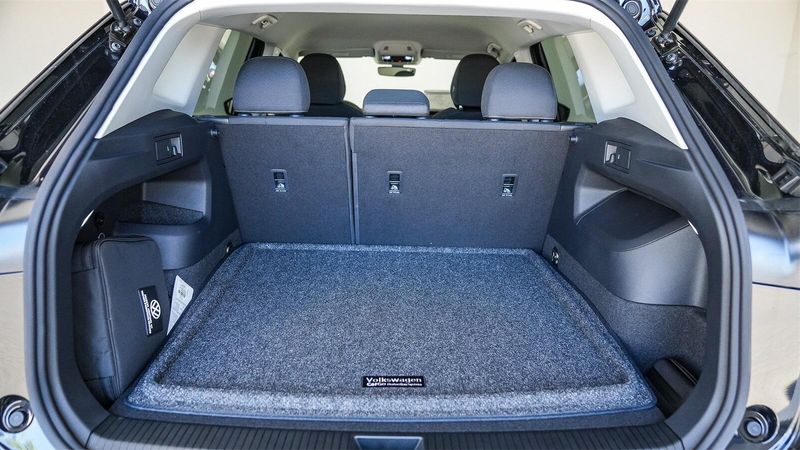 New 2025 Volkswagen Tiguan 2.0T SImage 11