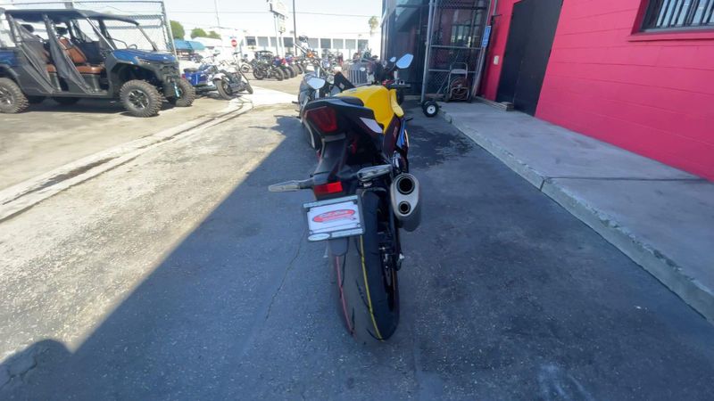 New 2027 Suzuki GSX-R1000 40TH ANNIVERSARY EDITION Image 3