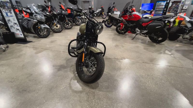 2016 Harley-Davidson SOFTAIL SLIM Image 3