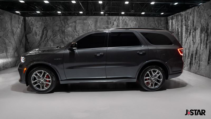2023 Dodge Durango R/T Plus photo 28