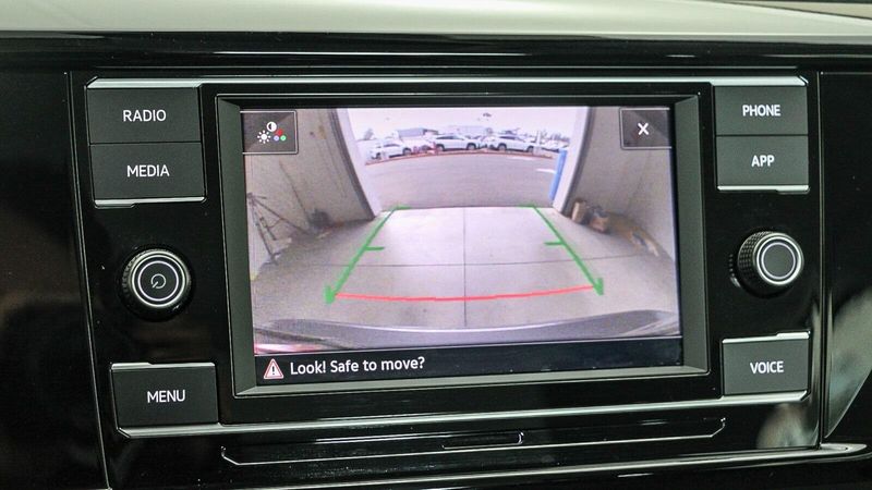 2024 Volkswagen Taos 1.5T SImage 24