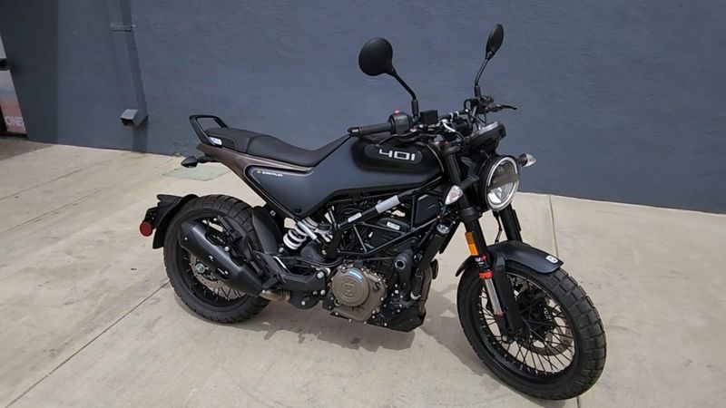 Used 2023 Husqvarna SVARTPILEN 401 Image 5