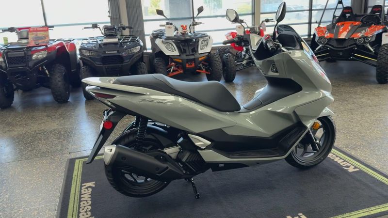 New 2026 Honda PCX ABS Image 9