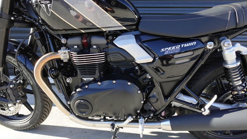 New 2025 Triumph Speed Twin 900 Base 
