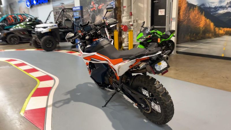 2023 KTM 890 Adventure R 890 R Image 2