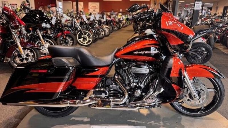 2017 Harley-Davidson CVO Street Glide CVO Street Glide Flhxse