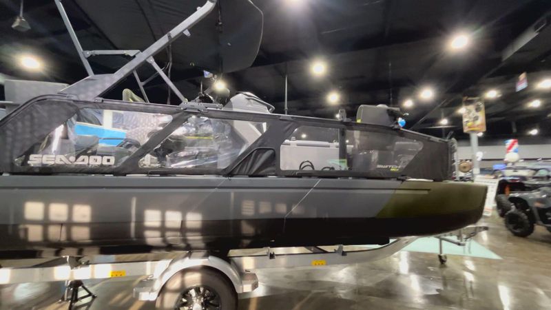 New 2025 Sea-Doo SWITCH FISH 21