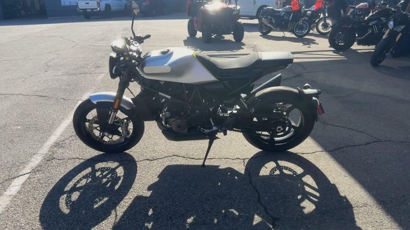 Used 2019 Husqvarna VITPILEN 701 Image 5