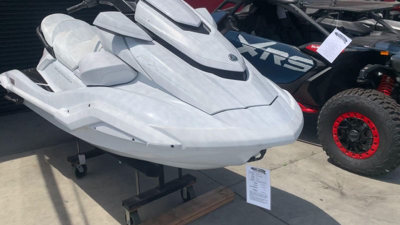 New 2025 Yamaha FX CRUISER SVHO W/AUDIO Image 5