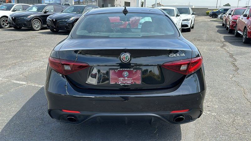2021 Alfa Romeo Giulia Ti SportImage 5