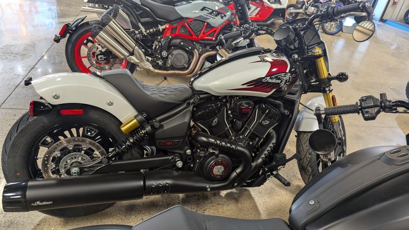 2025 Indian Motorcycle 101 ScoutImage 2