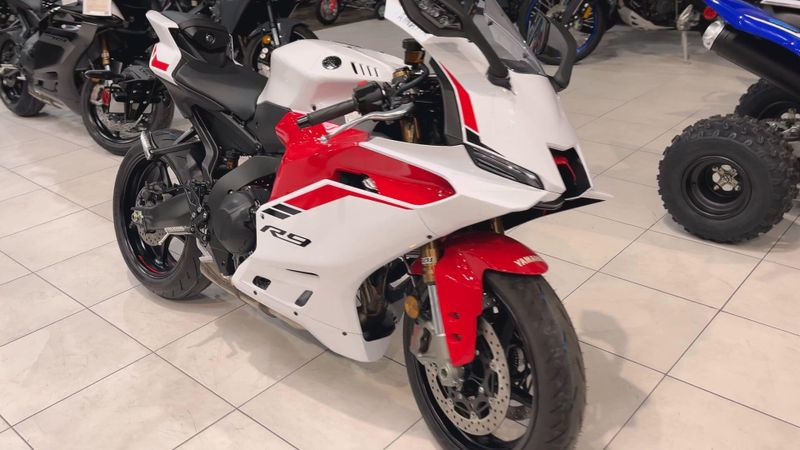 New 2025 Yamaha YZF-R9 Image 6