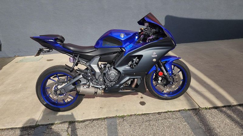 Used 2024 Yamaha YZF R7 Image 4