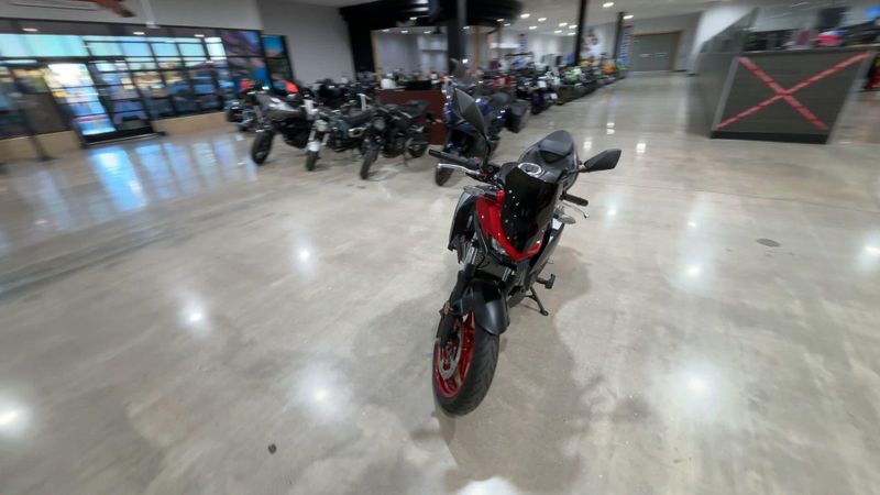 Used 2025 Kawasaki Z500 SE ABS Image 7