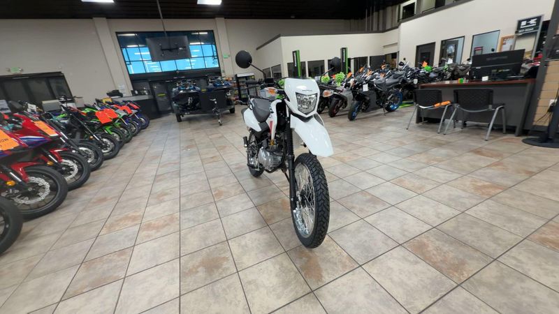 New 2025 Honda XR150L Image 4