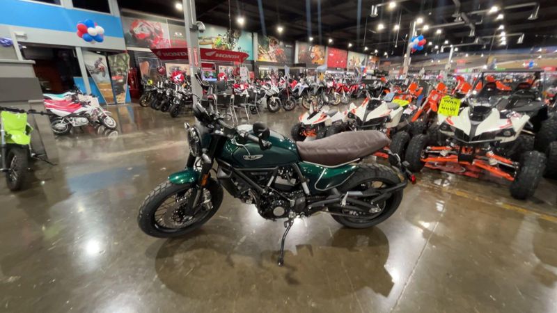 New 2027 Ducati SCRAMBLER 800 NIGHTSHIFT Image 5