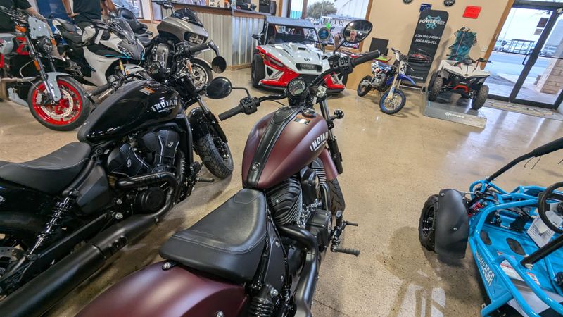 2024 INDIAN MOTORCYCLE CHIEF ABS MAROON METALLIC SMOKE in a MAROON METALLIC SMOKE exterior color. Family PowerSports (877) 886-1997 familypowersports.com 