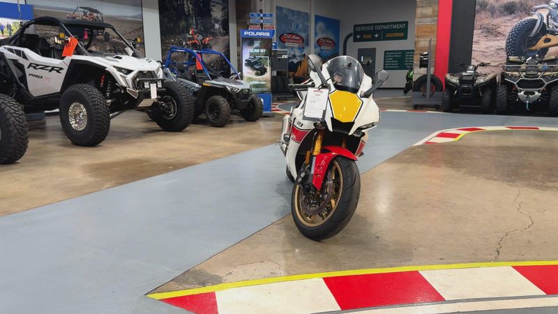 Used 2022 Yamaha YZF-R1 CA Image 7