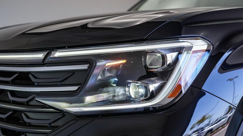 New 2025 Volkswagen Atlas 2.0T Peak EditionImage 7