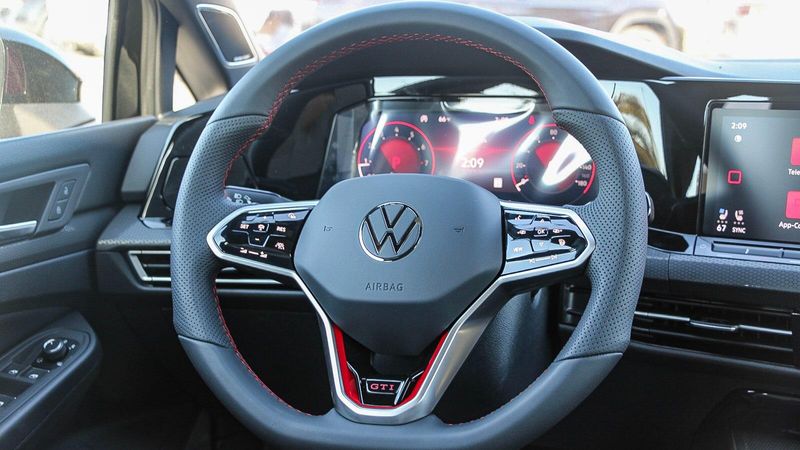 2024 Volkswagen Golf GTI AutobahnImage 17