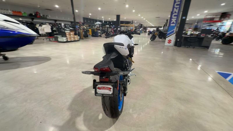 New 2026 Suzuki GSX-8R Image 8