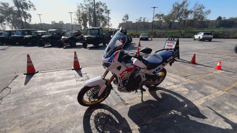 New 2025 Honda AFRICA TWIN ADV SP ES Image 4