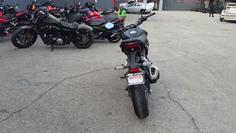 New 2025 Honda CB300R ABS Image 7