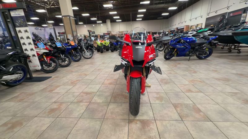 New 2026 Yamaha YZF-R1 70TH ANNIVERSARY EDITION Image 4
